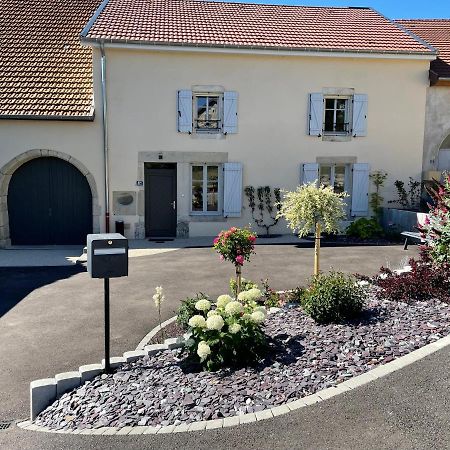 Chez La Rose Luxueuse Cottage Avec Jacuzzi Rouvres-la-Chétive Exteriör bild